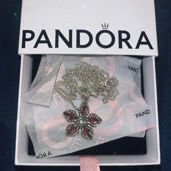 Pandora Stranger Things Demogorgon Necklace - Picture 2 of 4
